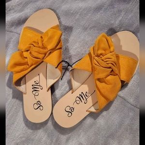 So Me Velvet Sandals 6.5